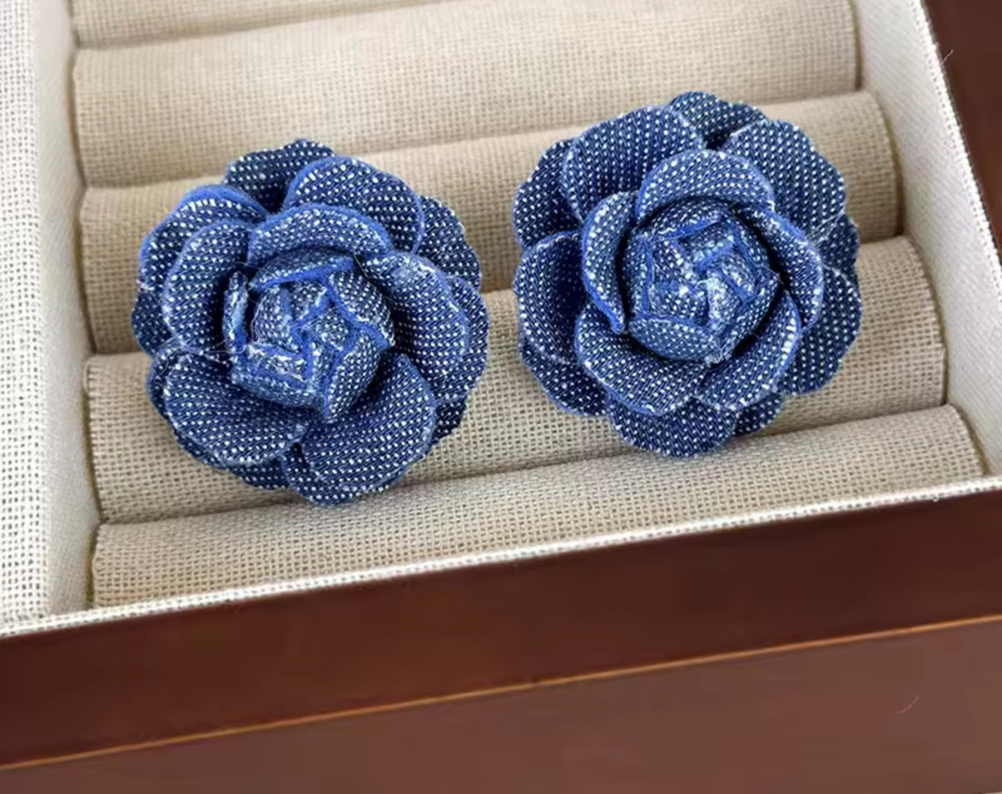 Denim Rosebuds